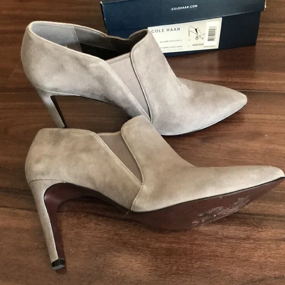 Cole Haan Allaire Shootie II Size: 8.5 Stormcloud Suede - Picture 3 of 8
